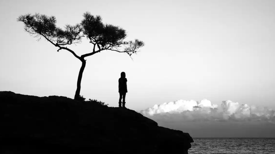 112243.png 孤独感1.png