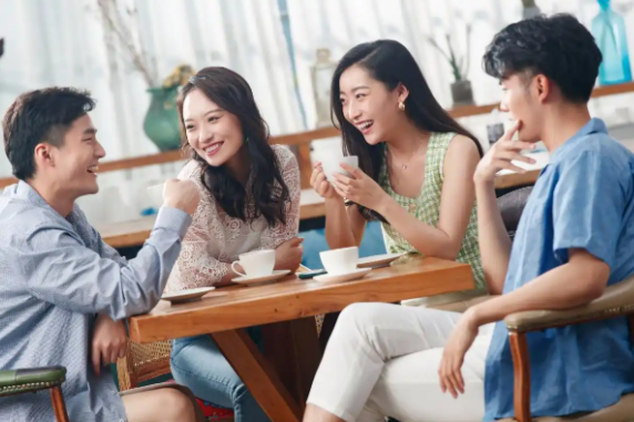 交对朋友能改变一生,选错人会拖累一辈子